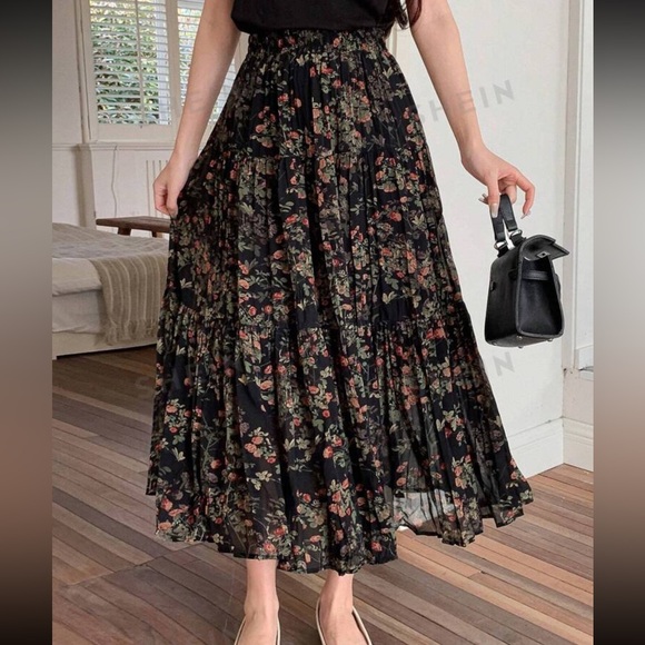 Skirt - Picture 2 of 3